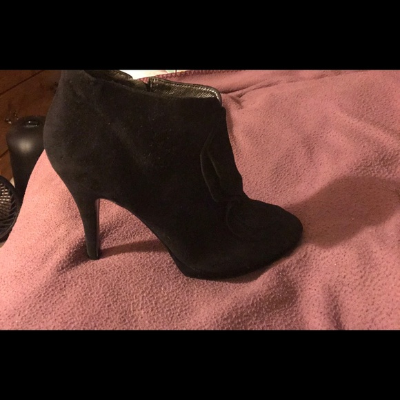 Banana Republic High Heel Ankle Booties Size 8 1/2 - Picture 2 of 5